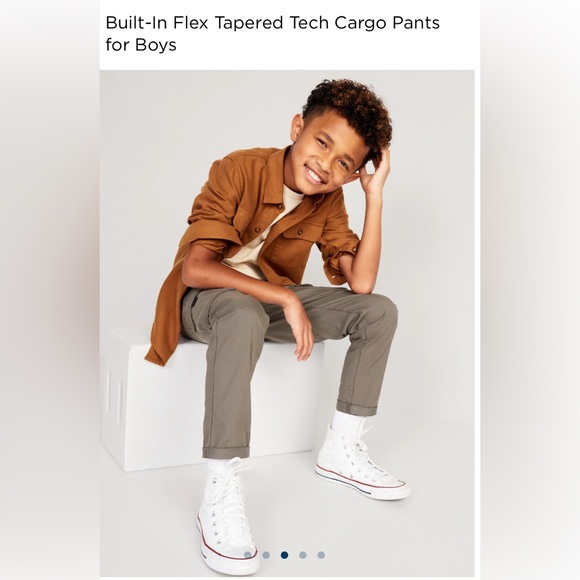 Old Navy boys tech taper cargo pants - Picture 3 of 11